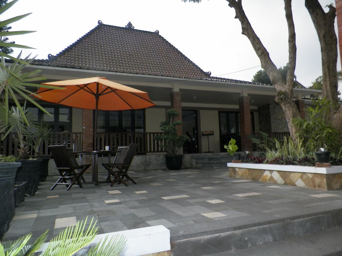 Akasa Hotel Kaliurang Exterior photo